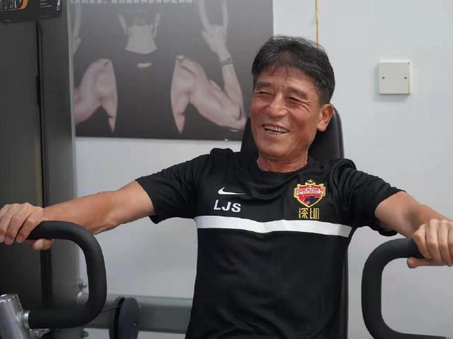 接受Pressing采访时，尤文名宿拉瓦内利谈到了关于尤文图斯和国际米兰的话题。